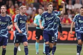 t25_ajax-deplasmanda-1-puana--522