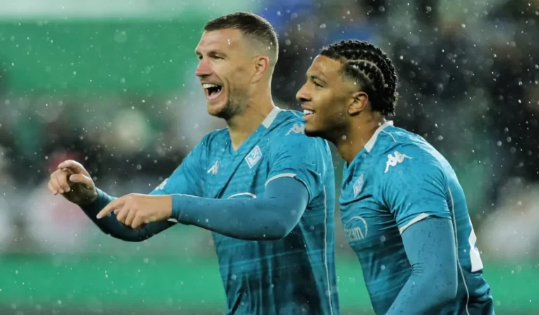 t25_edin-dzeko-atti-fiorentin-908