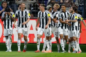 t25_newcastle-uniteddan-devle-107