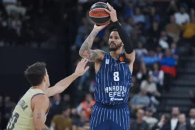 t25_anadolu-efes-kritik-macta-712