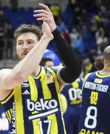 t25_fenerbahce-bekonun-konugu-763