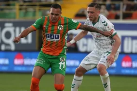 t25_alanyaspor-evinde-konyayi-166