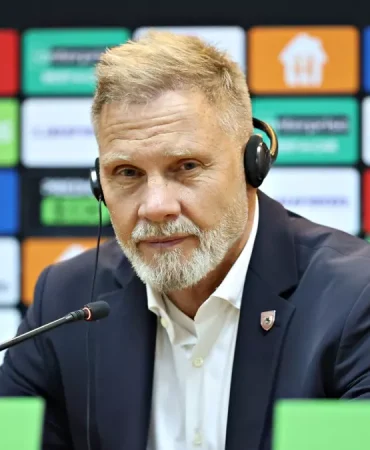 t25_thorsten-fink-tarih-yazma-470