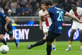 t25_hakan-calhanoglu-golunu-a-482