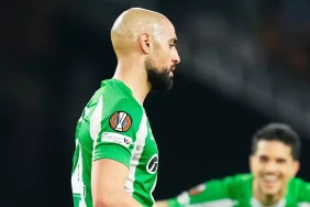 t25_real-betis-sofyan-amrabat-516