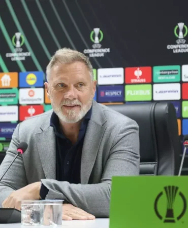 t25_thorsten-fink-bir-tarih-y-324