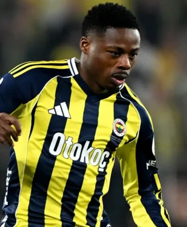 t25_anthony-musabadan-schalke-837
